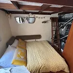 Two Top Central Beach Studios - Also Separate Spa Cabin And Watersports