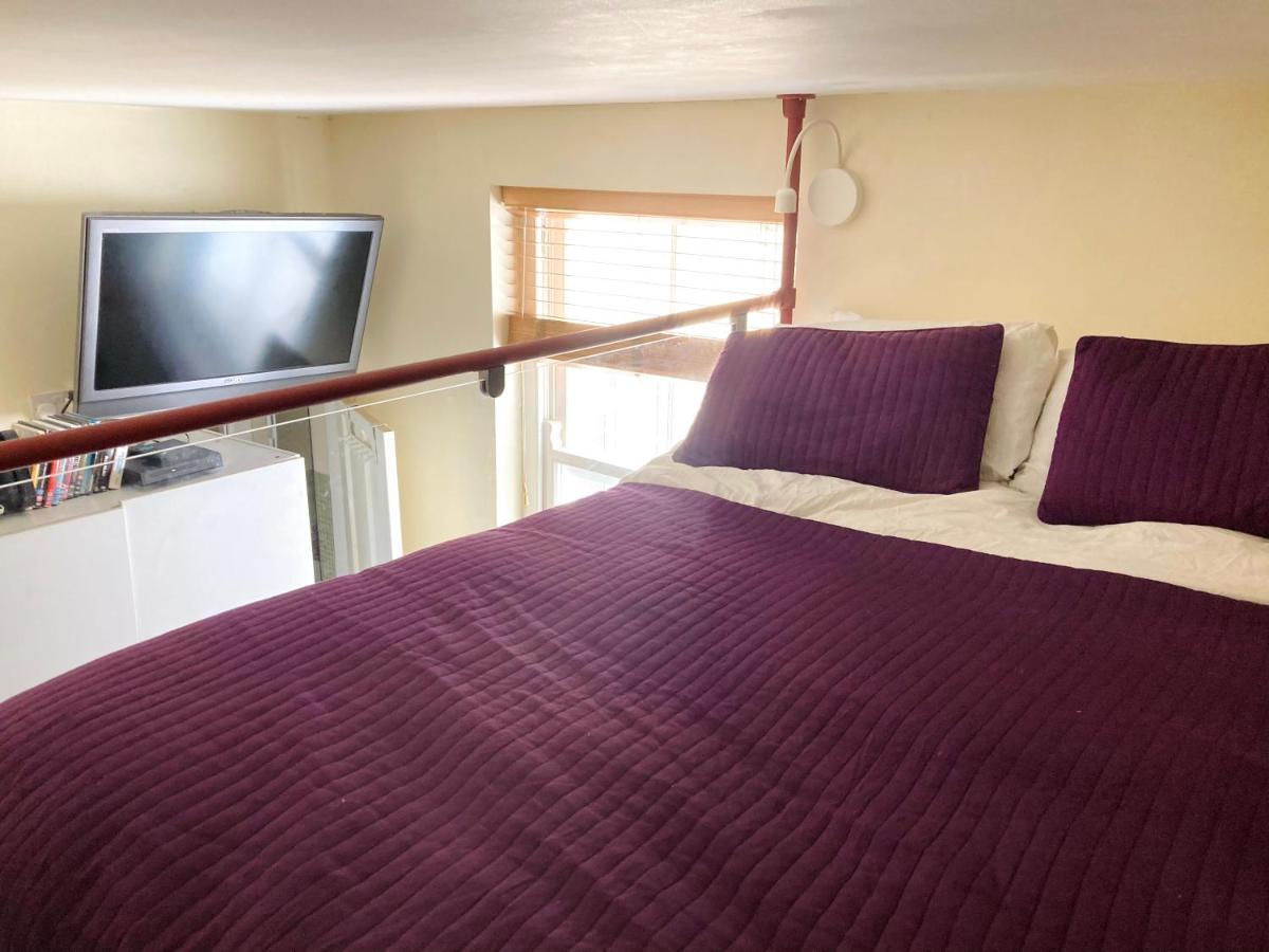 Two - Also Separate And Watersports Apartment